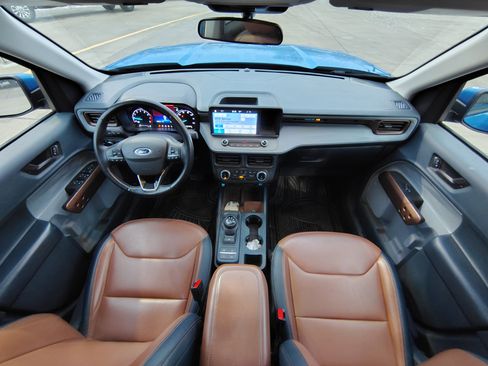 Used 2022 Ford Maverick Lariat image 2