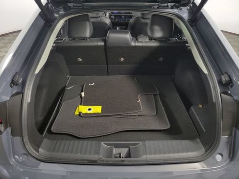 Used 2025 Toyota Prius Limited FWD image 27