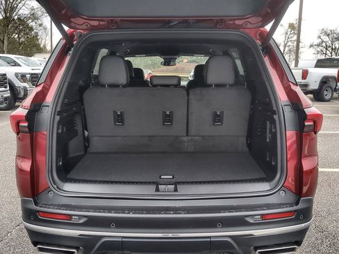 Used 2025 Buick Enclave Preferred w/ Power Package image 26