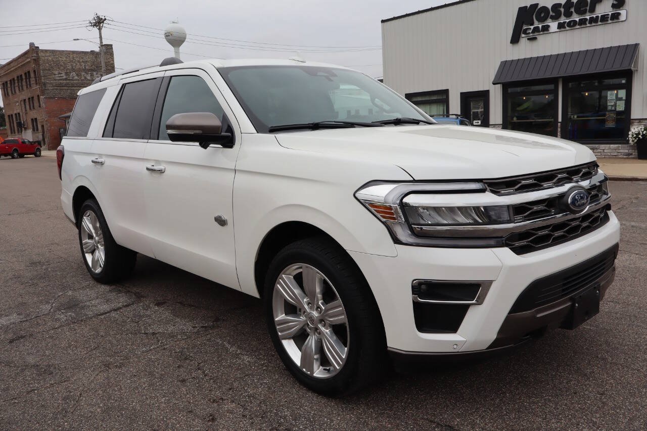 Used 2024 Ford Expedition King Ranch AWD/4WD image 2