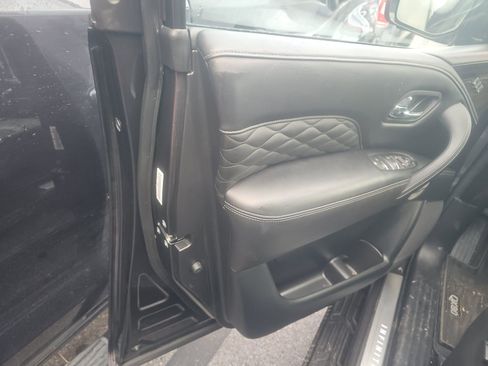 Used 2022 INFINITI QX80 Sensory w/ All-Season Package image 14