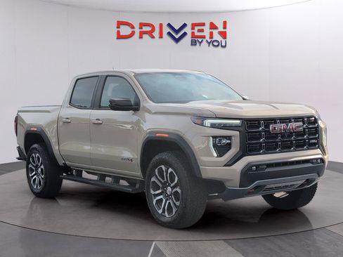 Used 2023 GMC Canyon AT4 w/ AT4 Premium Package image 7