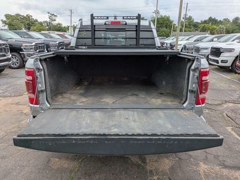 Used 2022 RAM 1500 Laramie AWD/4WD image 13