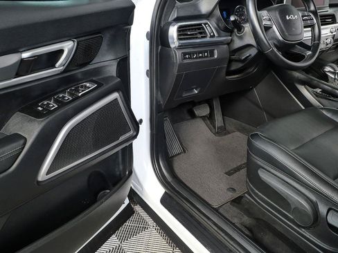 Used 2022 Kia Telluride LX AWD/4WD image 7