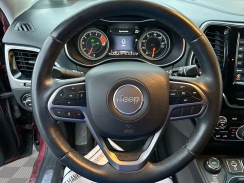 Used 2019 Jeep Cherokee Limited AWD/4WD image 29
