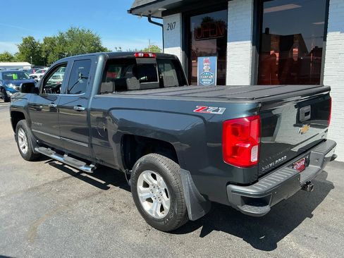 Used 2017 Chevrolet Silverado 1500 LTZ Z71 w/ LTZ Plus Package AWD/4WD image 5