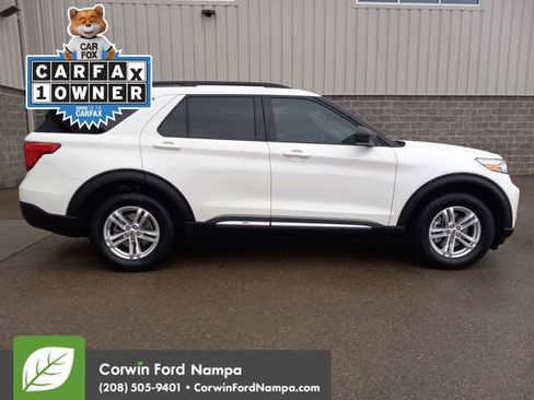 Used 2020 Ford Explorer XLT w/ Equipment Group 202A image 2