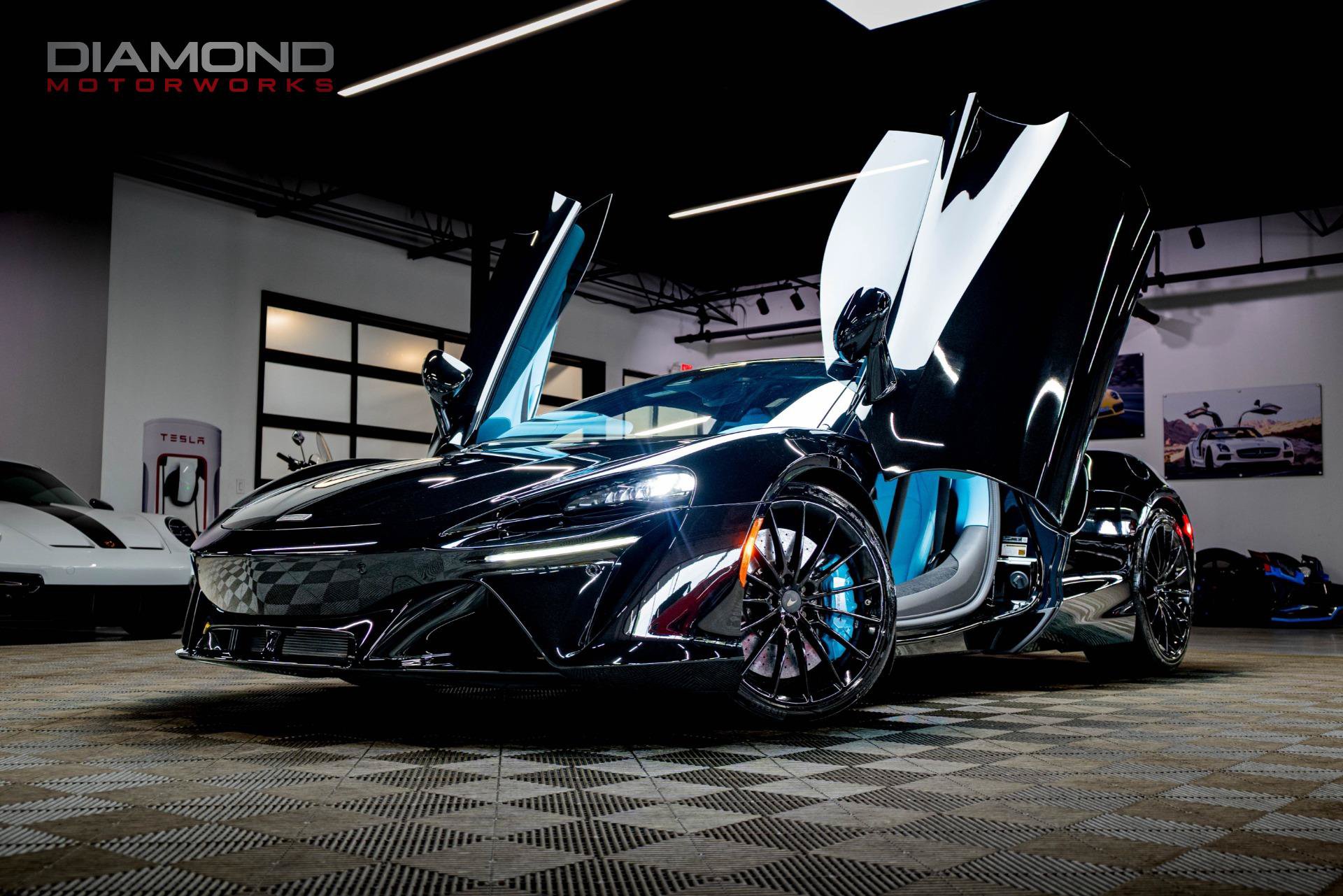 Used 2026 McLaren Artura Spider RWD image 1