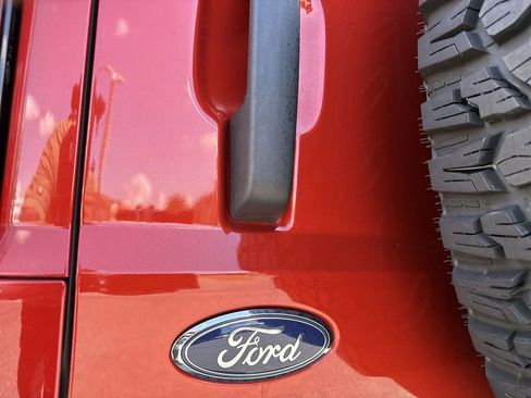 Used 2022 Ford Bronco Badlands AWD/4WD image 5
