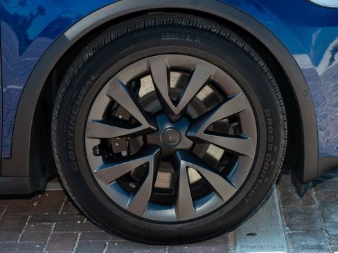 Used 2022 Tesla Model X Long Range image 36