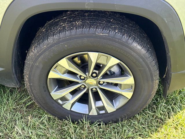 Used 2026 Chevrolet Equinox LT FWD image 30
