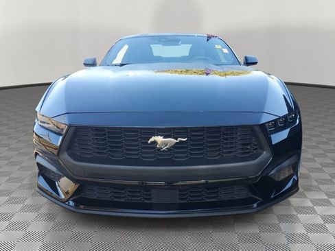 Used 2025 Ford Mustang Premium image 2