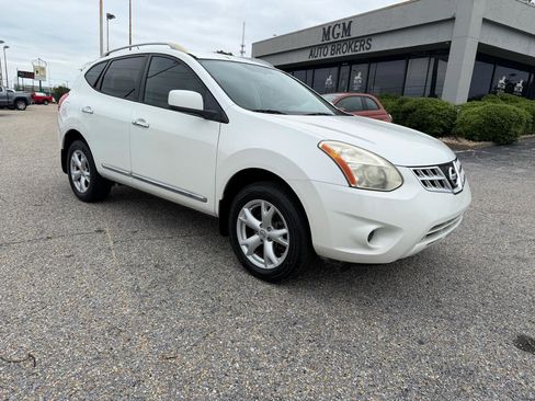 Used 2011 Nissan Rogue SV FWD image 25