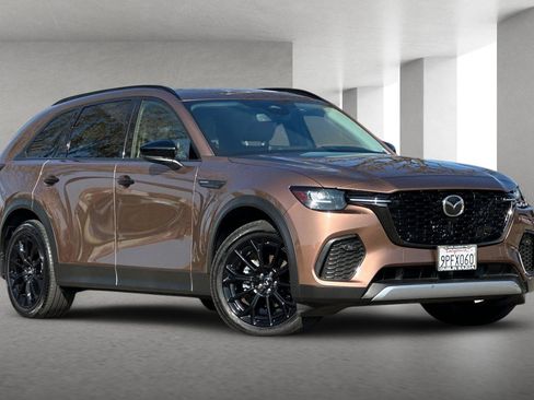 Certified 2025 MAZDA CX-70 3.3 Turbo w/ Premium Package image 2