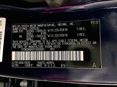 Used 2023 Toyota Highlander XLE AWD/4WD image 44