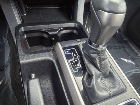 Used 2018 Toyota Tacoma Limited image 25