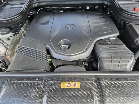 New 2026 Mercedes-Benz GLS 450 4MATIC image 32