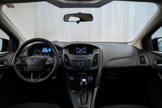 Used 2016 Ford Focus SE FWD image 12