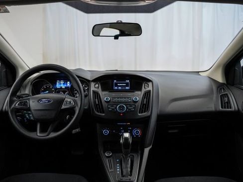 Used 2016 Ford Focus SE FWD image 12