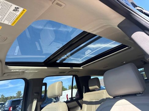 Used 2020 Ford Expedition Limited AWD/4WD image 11