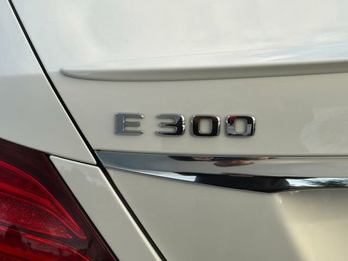 Used 2018 Mercedes-Benz E 300 image 36
