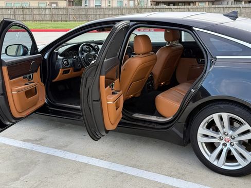 Used 2015 Jaguar XJ L Portfolio AWD/4WD image 10