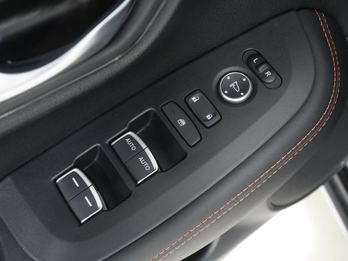 Certified 2026 Honda HR-V Sport image 18