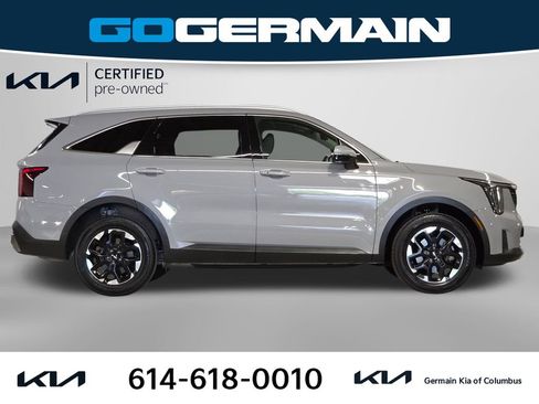 Certified 2024 Kia Sorento S w/ Panoramic Sunroof Package AWD/4WD image 7