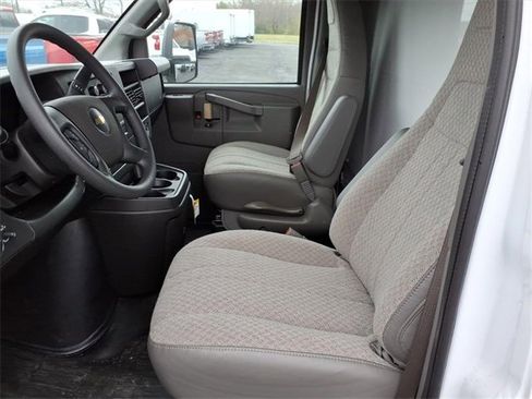 New 2025 Chevrolet Express 3500 w/ Power Convenience Package image 6