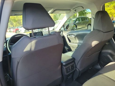Used 2021 Toyota RAV4 XLE image 14