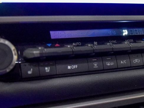 Used 2024 Toyota Tundra Limited image 18