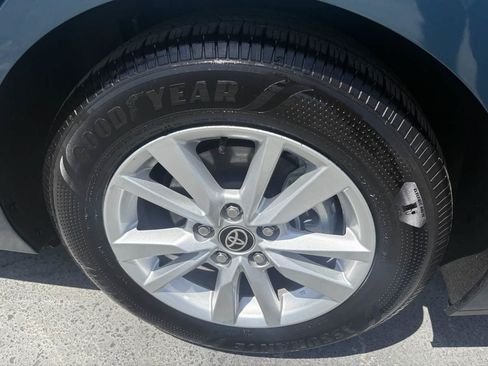 Used 2025 Toyota Camry LE FWD image 10