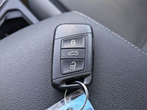 Used 2024 Volkswagen Taos S image 27