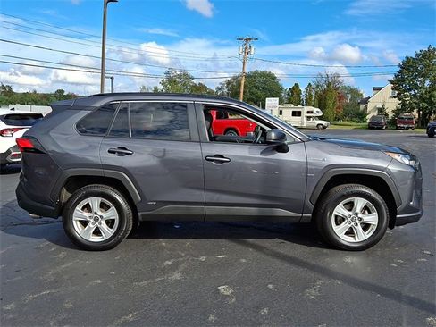 Certified 2020 Toyota RAV4 LE image 7