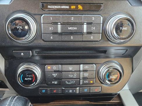 Used 2015 Ford F150 Lariat w/ Equipment Group 502A Luxury image 15