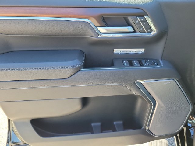 Used 2025 GMC Sierra 1500 Denali w/ Denali Reserve Package AWD/4WD image 8