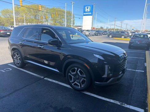 Used 2023 Hyundai Palisade SEL AWD/4WD image 1