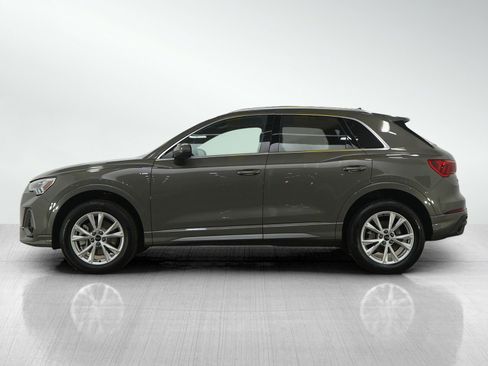 Used 2025 Audi Q3 2.0T Premium image 2