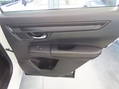 Used 2025 Honda CR-V Sport image 39
