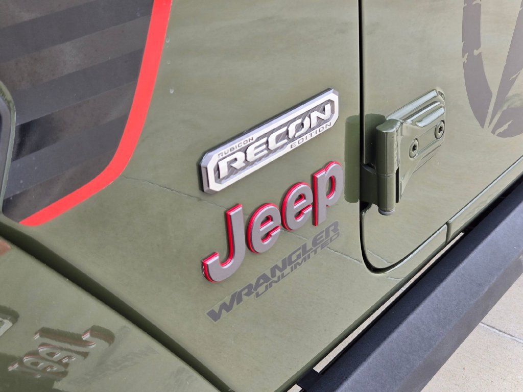 Used 2020 Jeep Wrangler Unlimited Rubicon w/ Quick Order Package 28Y Recon AWD/4WD image 39