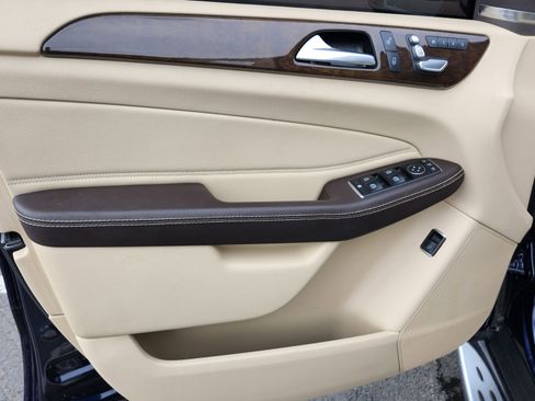 Used 2017 Mercedes-Benz GLE 350 4MATIC w/ Premium 1 Package image 30