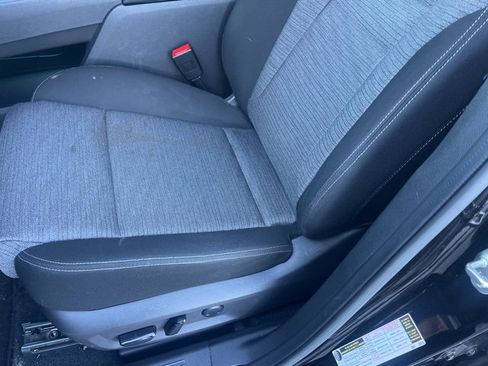 Used 2023 Nissan Rogue SV image 8