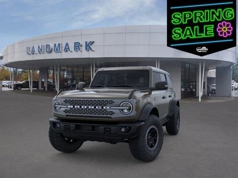 New 2025 Ford Bronco Badlands image 3