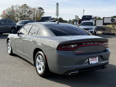 Used 2023 Dodge Charger SXT w/ Cold Weather Package image 5