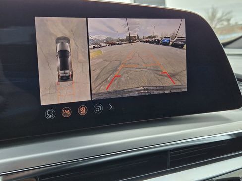 New 2026 Cadillac Lyriq Signature Sport image 10