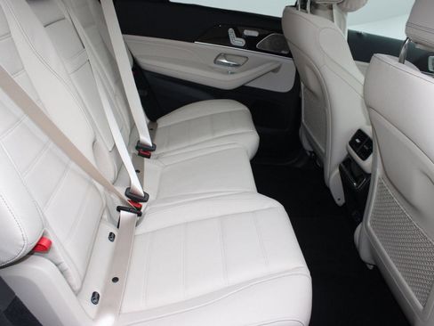 New 2026 Mercedes-Benz GLS 450 4MATIC image 35