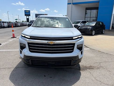 Used 2026 Chevrolet Traverse High Country AWD/4WD image 8