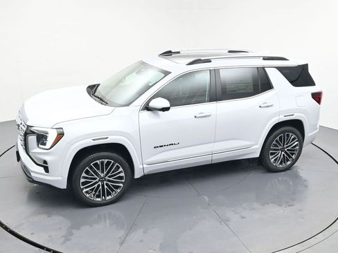 New 2026 GMC Terrain Denali w/ LPO, Black Badging Package image 30