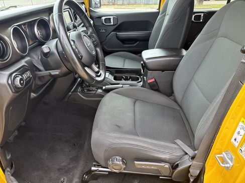 Used 2019 Jeep Wrangler Unlimited Sport S image 5