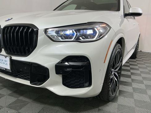 Certified 2022 BMW X5 xDrive40i w/ M Sport Package image 8